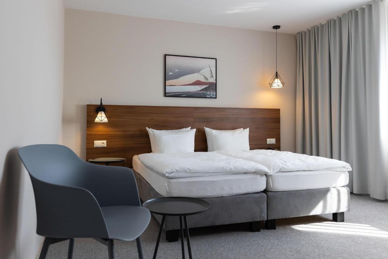 Hotel Santin Bełchatów Esterno foto
