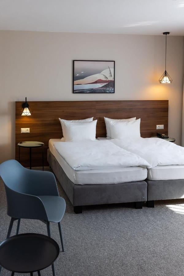 Hotel Santin Bełchatów Esterno foto