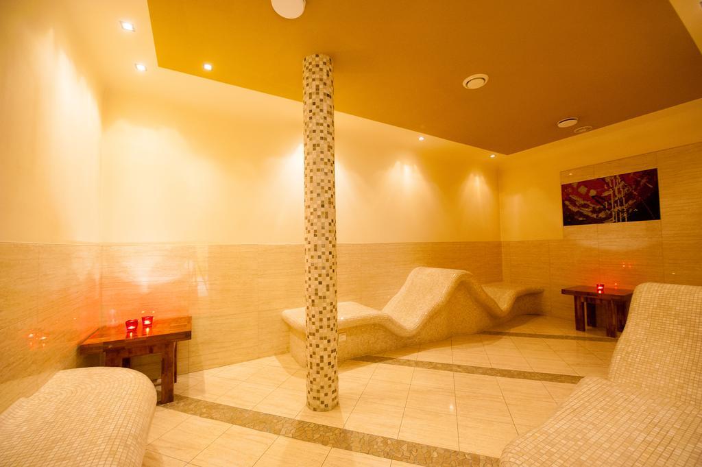 Hotel Santin Bełchatów Esterno foto