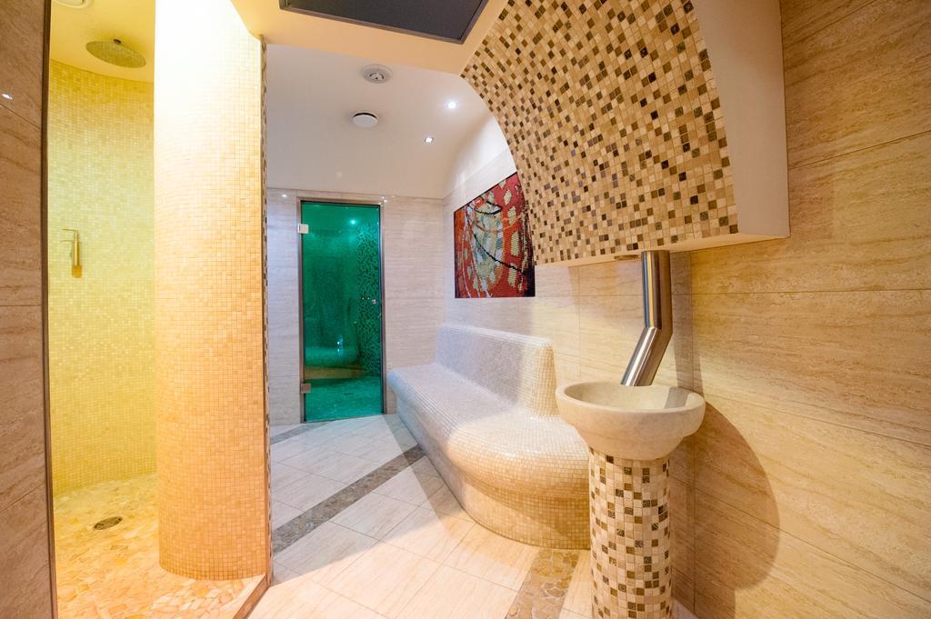 Hotel Santin Bełchatów Esterno foto